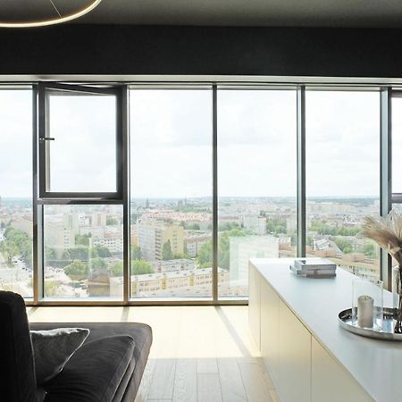 Hanza Tower - Luxurious Apartment 60M2 - 15Th Floor City View Stettino Esterno foto