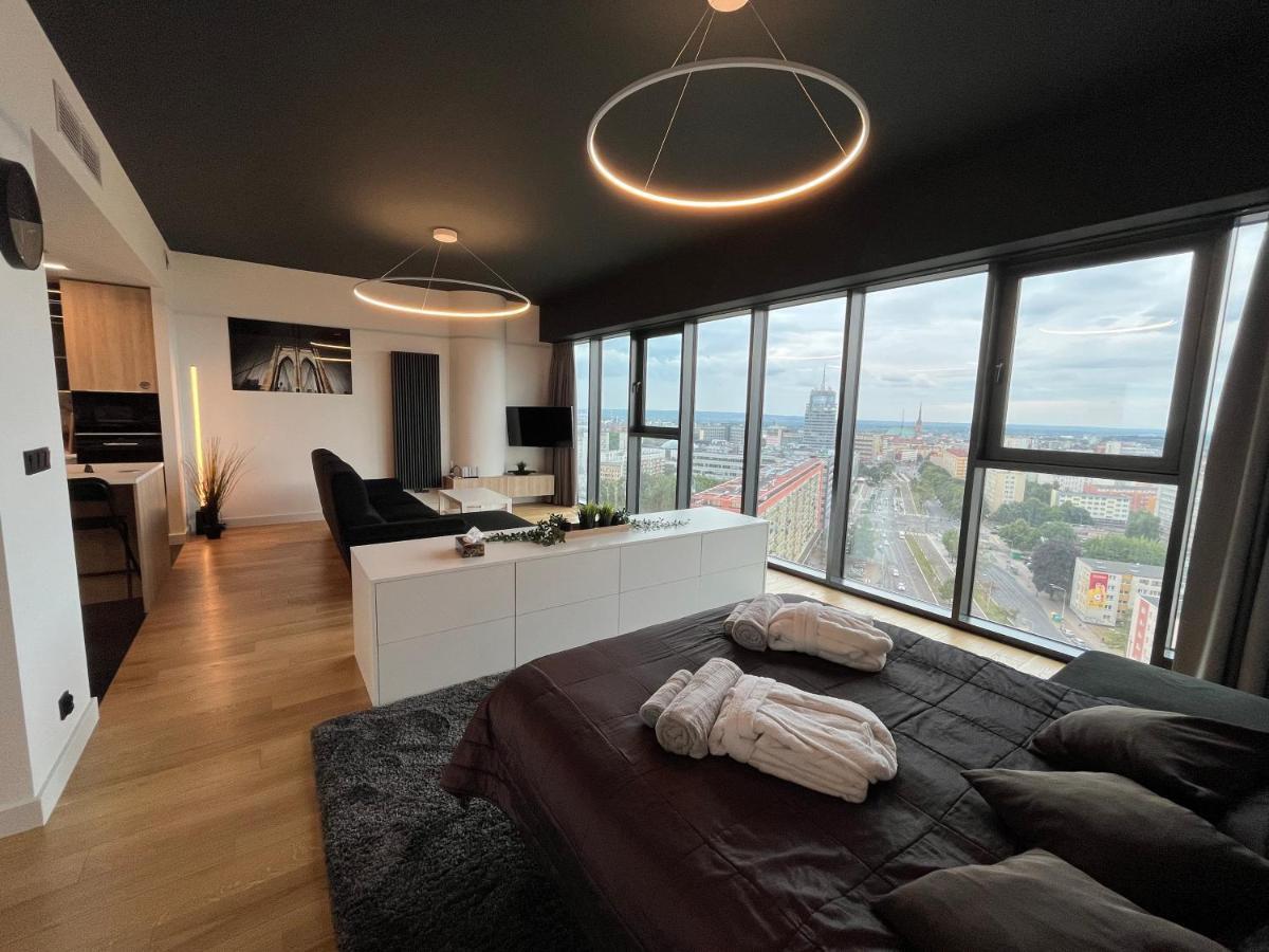Hanza Tower - Luxurious Apartment 60M2 - 15Th Floor City View Stettino Esterno foto