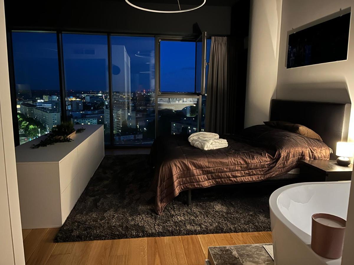 Hanza Tower - Luxurious Apartment 60M2 - 15Th Floor City View Stettino Esterno foto