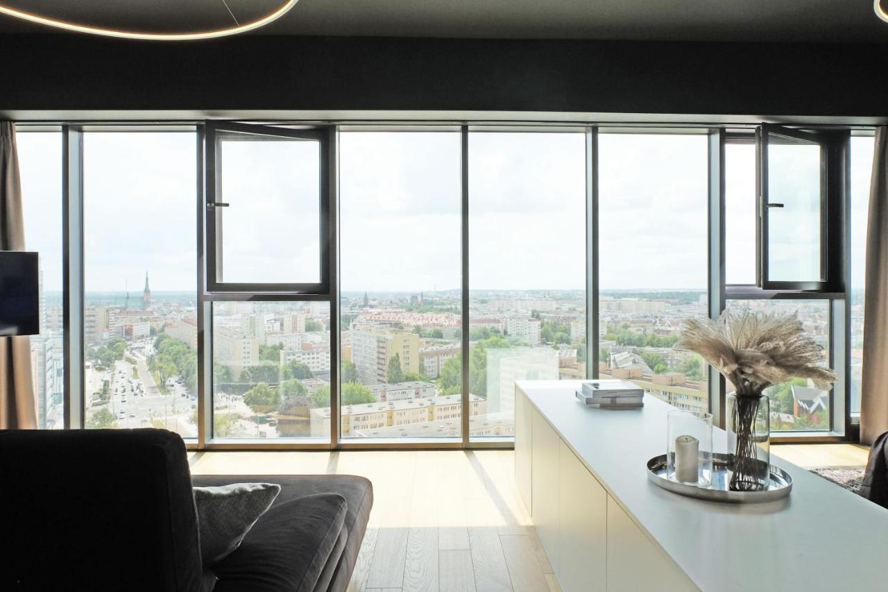 Hanza Tower - Luxurious Apartment 60M2 - 15Th Floor City View Stettino Esterno foto